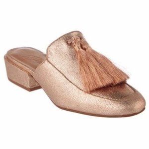 NWOT Bettye Tassle Mules